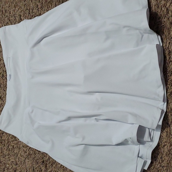 Tennis, golf Skirt white medium with tags with pockets inside shorts - Picture 6 of 7